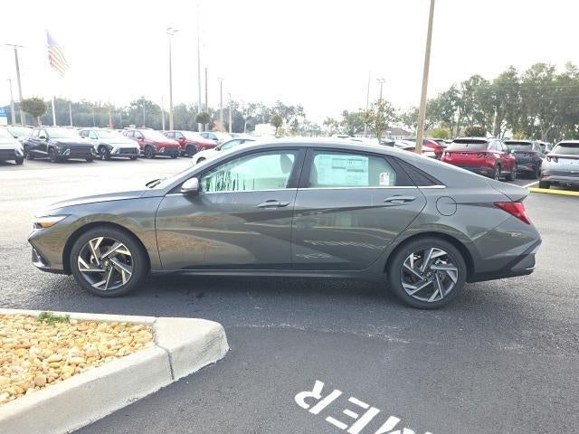 2026 Hyundai ELANTRA Limited IVT