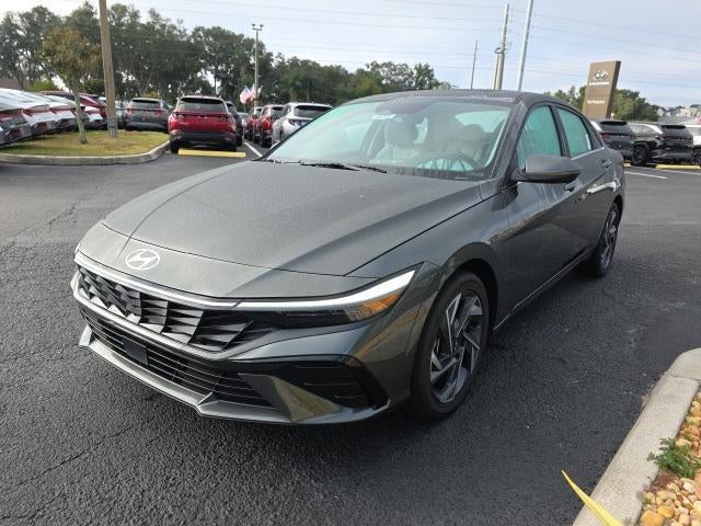 2026 Hyundai ELANTRA Limited IVT