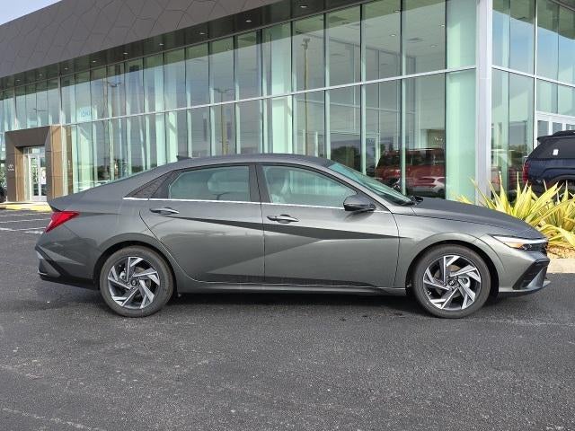 2026 Hyundai ELANTRA Limited IVT