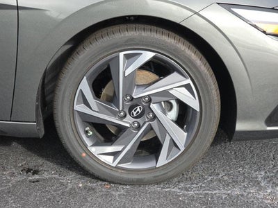 2026 Hyundai ELANTRA Limited IVT