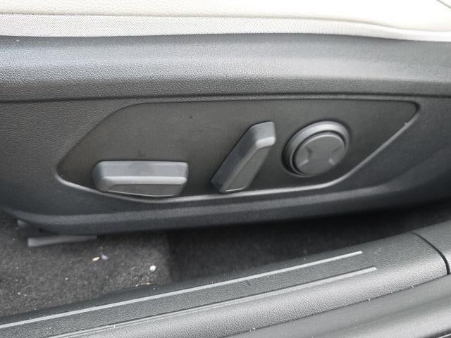 2026 Hyundai ELANTRA Limited IVT