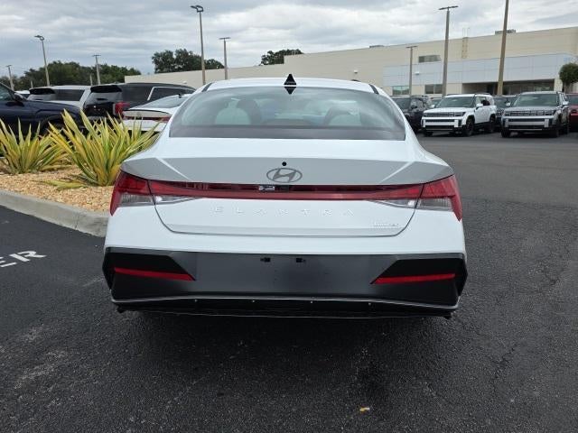 2026 Hyundai ELANTRA Limited IVT