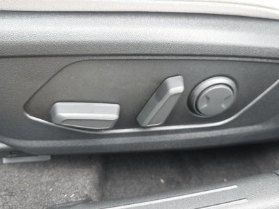 2026 Hyundai ELANTRA Limited IVT