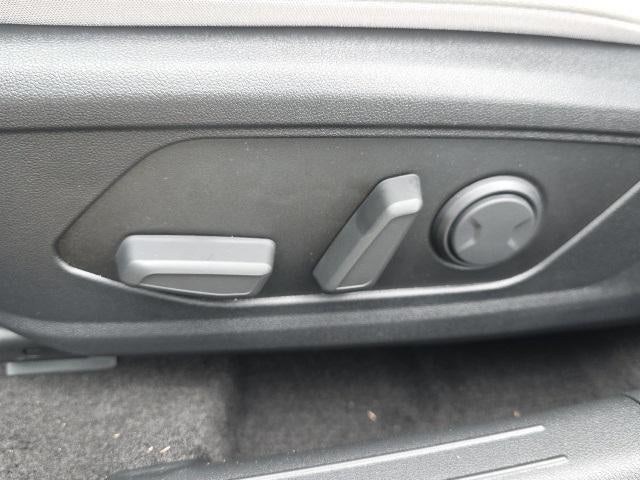 2026 Hyundai ELANTRA Limited IVT