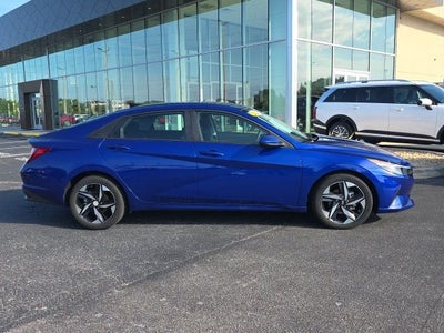 2023 Hyundai ELANTRA SEL