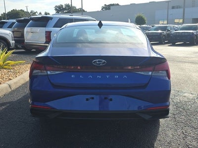 2023 Hyundai ELANTRA SEL