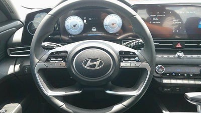 2025 Hyundai ELANTRA SEL Convenience IVT