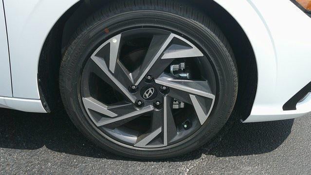 2025 Hyundai ELANTRA SEL Convenience IVT