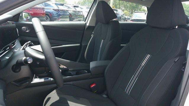 2025 Hyundai ELANTRA SEL Convenience IVT