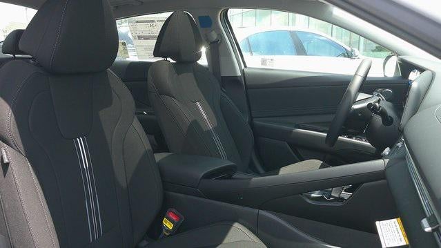 2025 Hyundai ELANTRA SEL Convenience IVT