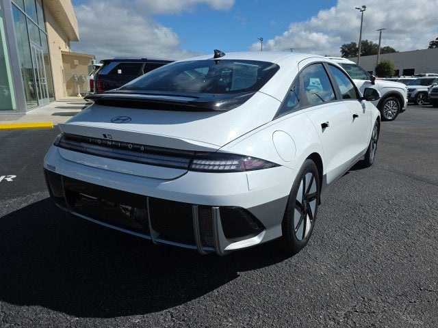2024 Hyundai IONIQ 6 SE