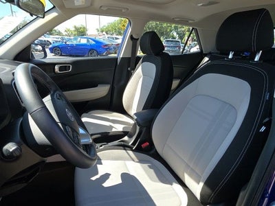 2025 Hyundai VENUE SEL