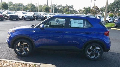 2025 Hyundai VENUE SEL IVT