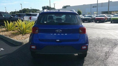 2025 Hyundai VENUE SEL IVT