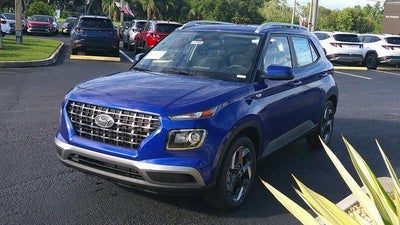 2025 Hyundai VENUE SEL IVT