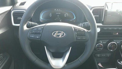2025 Hyundai VENUE SEL IVT