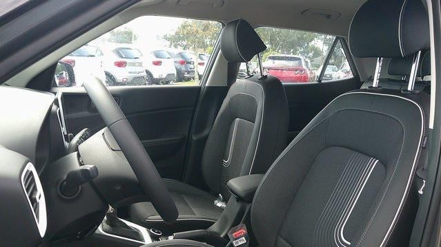 2026 Hyundai VENUE SEL FWD