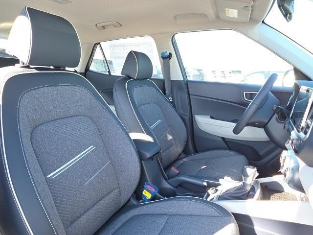 2026 Hyundai VENUE SEL FWD W/Two-Tone Roof