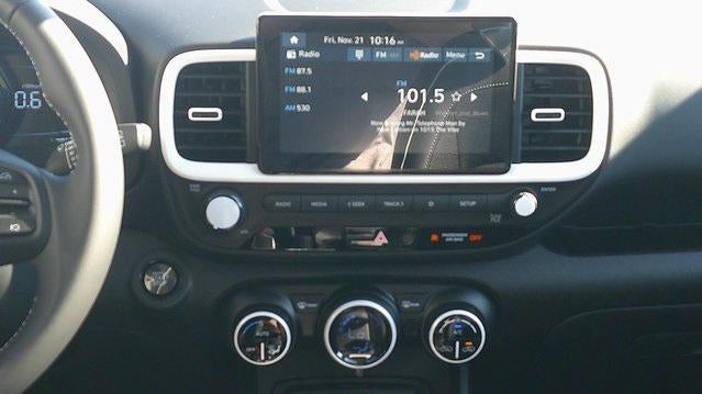 2026 Hyundai VENUE SEL FWD W/Two-Tone Roof