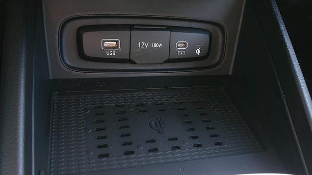 2026 Hyundai VENUE SEL FWD W/Two-Tone Roof