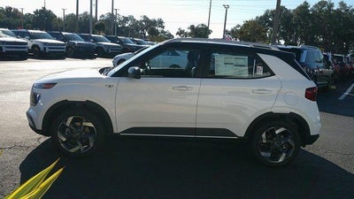 2026 Hyundai VENUE SEL FWD W/Two-Tone Roof
