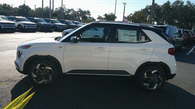 2026 Hyundai VENUE SEL FWD W/Two-Tone Roof