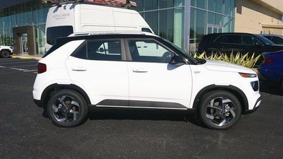 2026 Hyundai VENUE SEL FWD W/Two-Tone Roof
