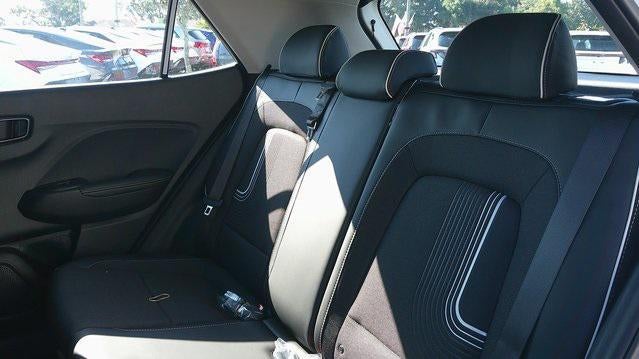 2026 Hyundai VENUE SEL FWD W/Two-Tone Roof