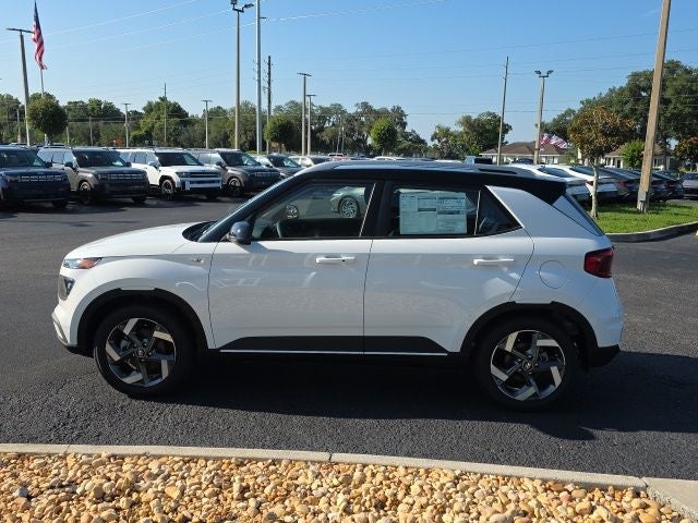2026 Hyundai VENUE SEL W/Two-Tone Roof