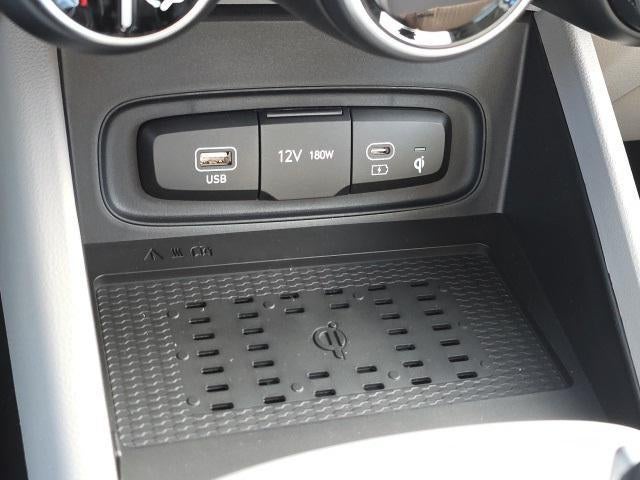 2026 Hyundai VENUE SEL FWD