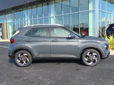 2026 Hyundai VENUE SEL FWD
