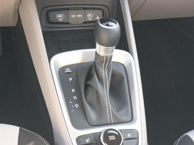 2026 Hyundai VENUE SEL FWD