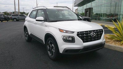 2025 Hyundai VENUE SEL IVT