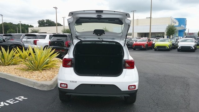 2025 Hyundai VENUE SEL IVT