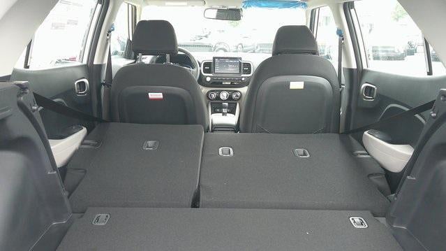 2025 Hyundai VENUE SEL IVT