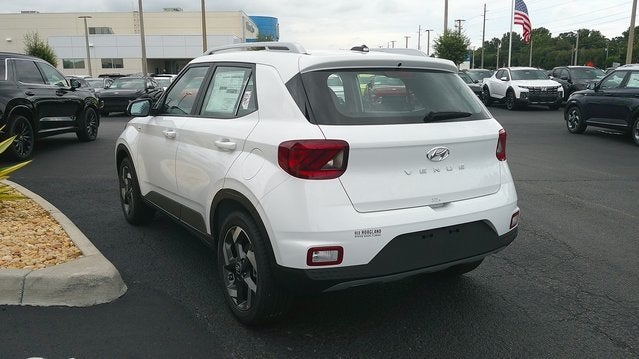 2025 Hyundai VENUE SEL IVT
