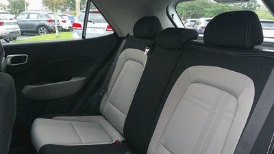 2025 Hyundai VENUE SEL IVT