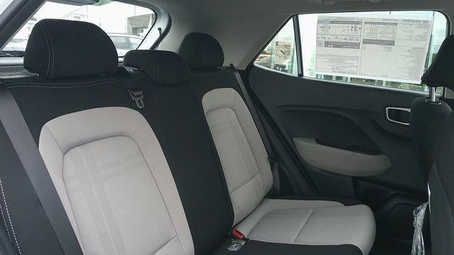 2025 Hyundai VENUE SEL IVT