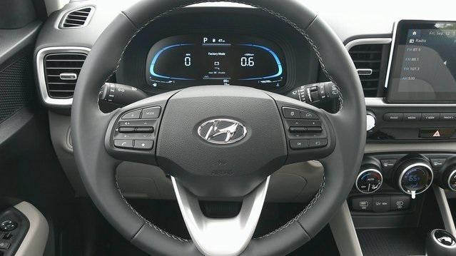 2025 Hyundai VENUE SEL IVT