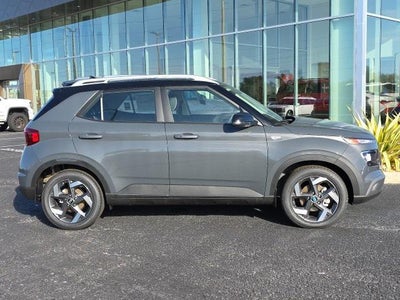 2026 Hyundai VENUE SEL FWD W/Two-Tone Roof