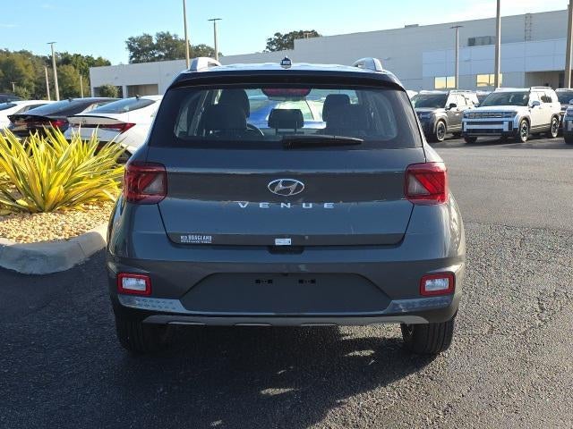 2026 Hyundai VENUE SEL FWD W/Two-Tone Roof