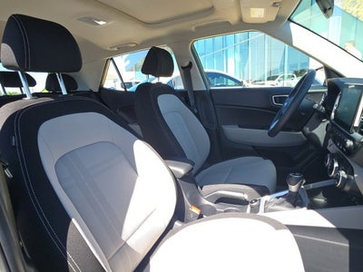 2024 Hyundai VENUE SEL