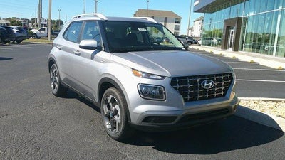 2026 Hyundai VENUE SEL FWD