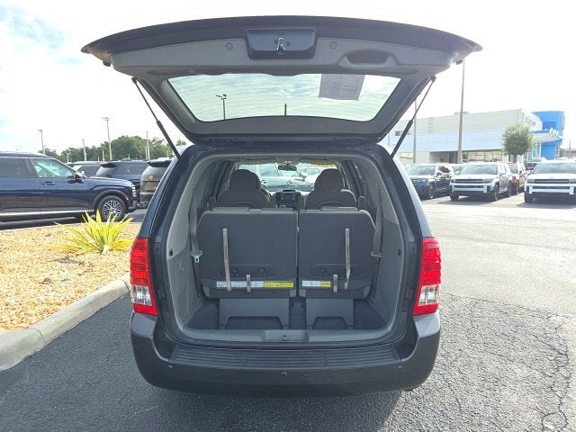 2012 Kia Sedona LX