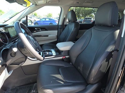 2023 Kia Carnival EX