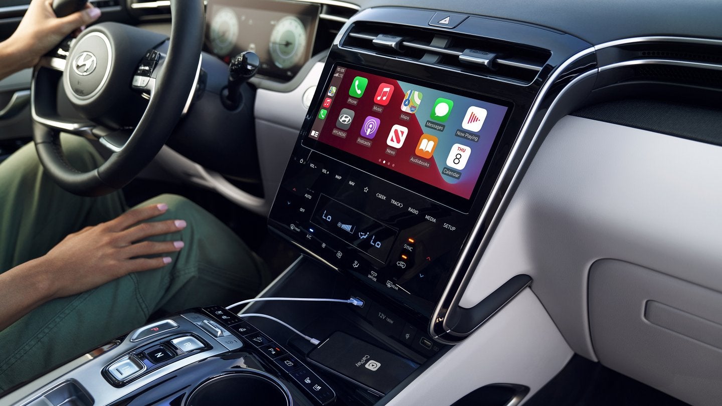 2022 Tucson Interior | Red Hoagland Hyundai in Winter Haven FL